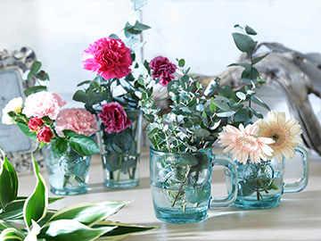 ただ飾るだけじゃつまらない シンプルな切り花に合う素敵な花瓶を探しませんか コラム フフルルマガジン
